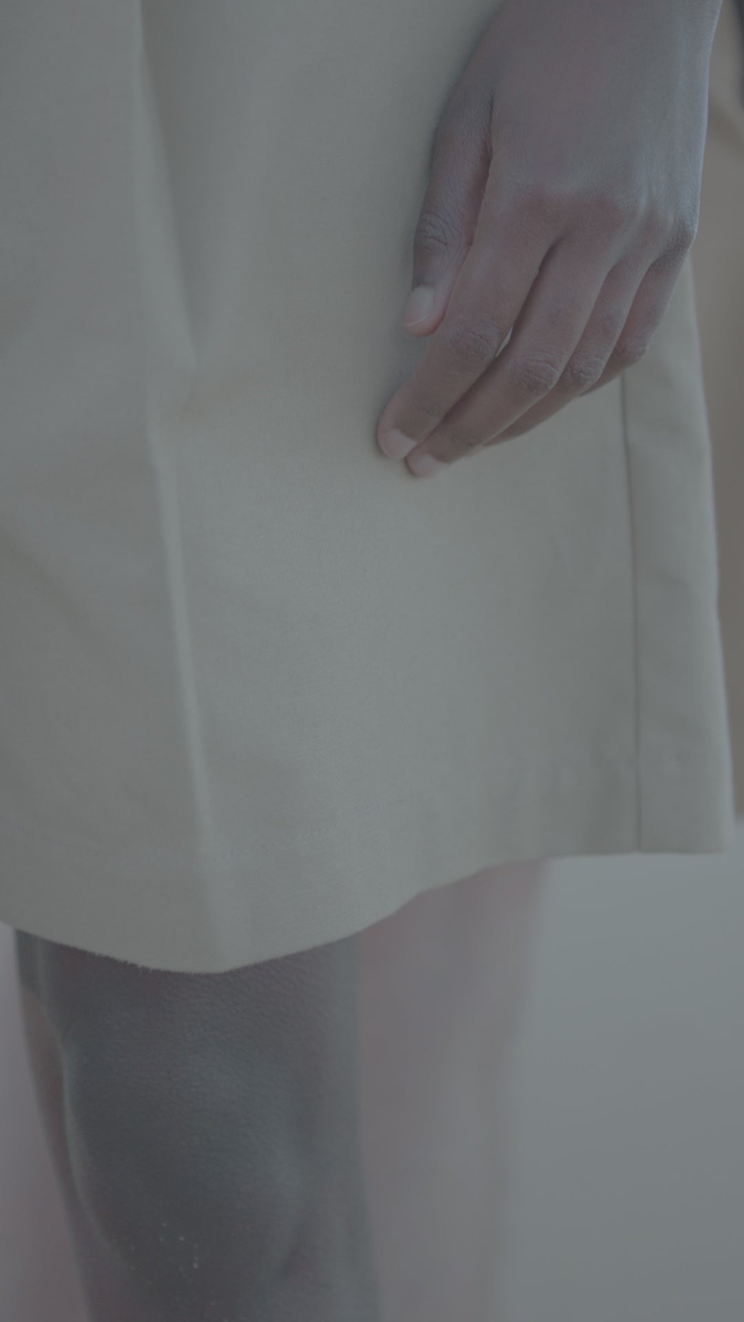 Short confectionné à partir de matériaux haut de gamme issus des maisons de luxe, assurant une qualité exceptionnelle et une durabilité à toute épreuve.